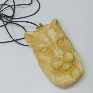 * vintage big handcarved bone mountian lion cougar panther big cat necklace 26"